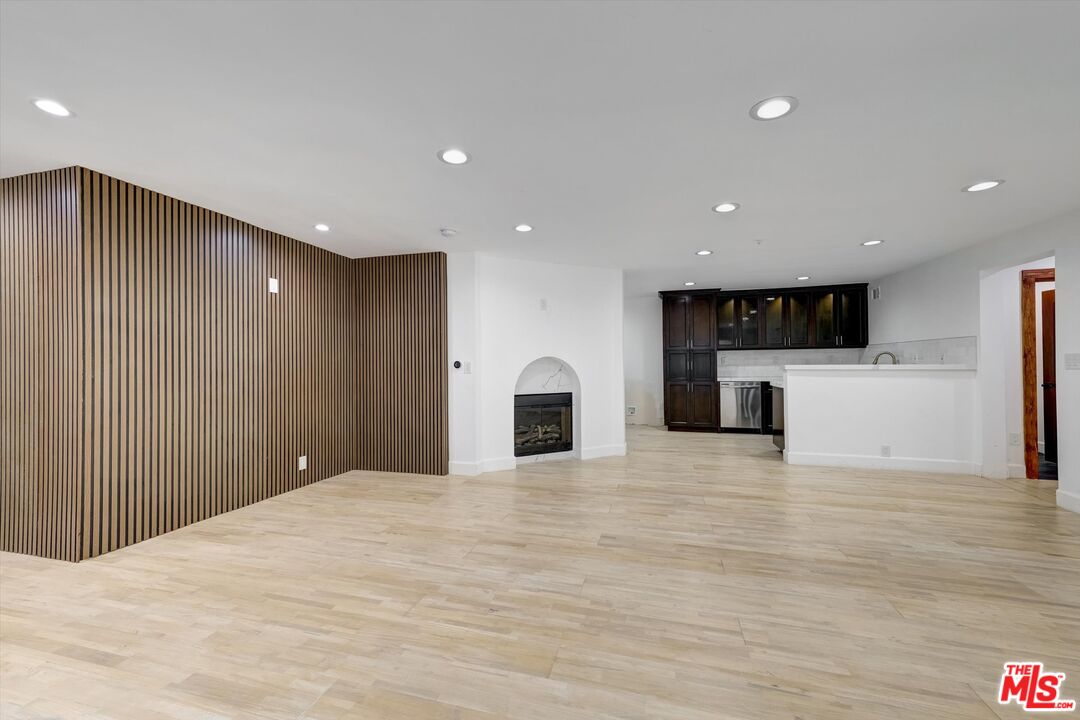 1754 Franklin Canyon Dr