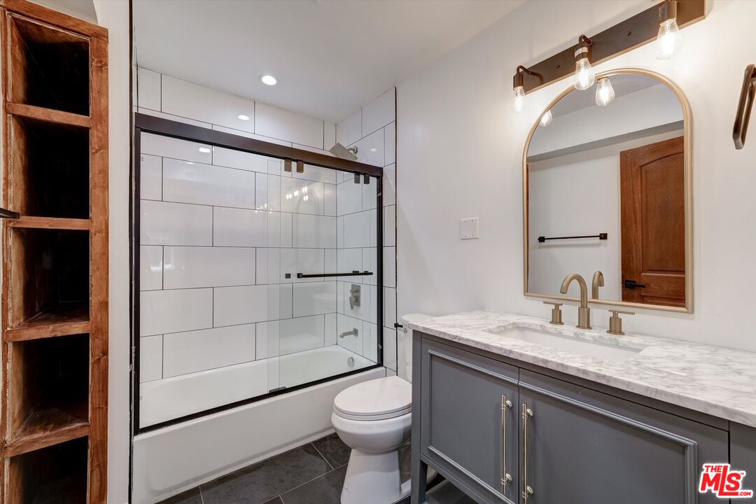 1754 Franklin Canyon Dr