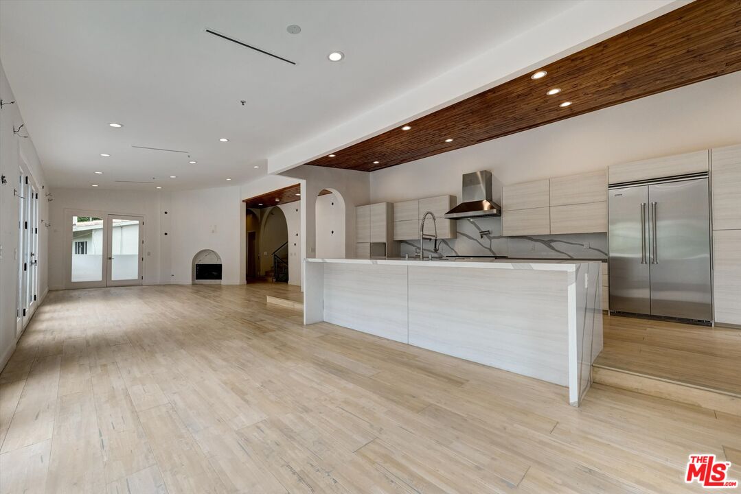 1754 Franklin Canyon Dr