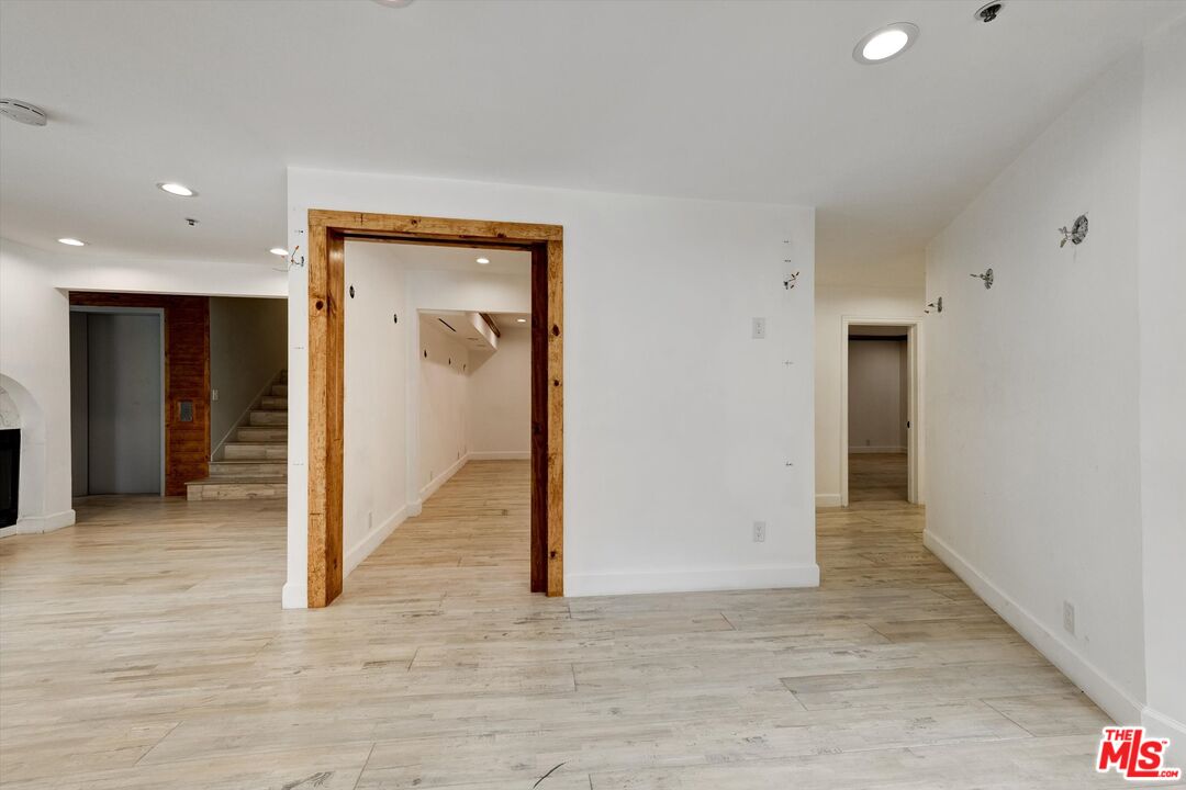 1754 Franklin Canyon Dr