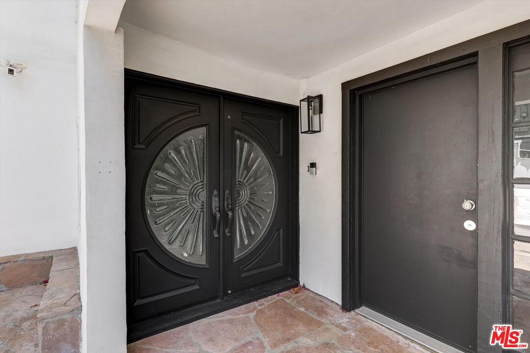 1754 Franklin Canyon Dr