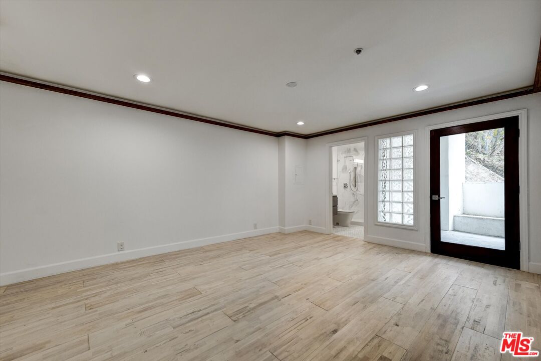 1754 Franklin Canyon Dr