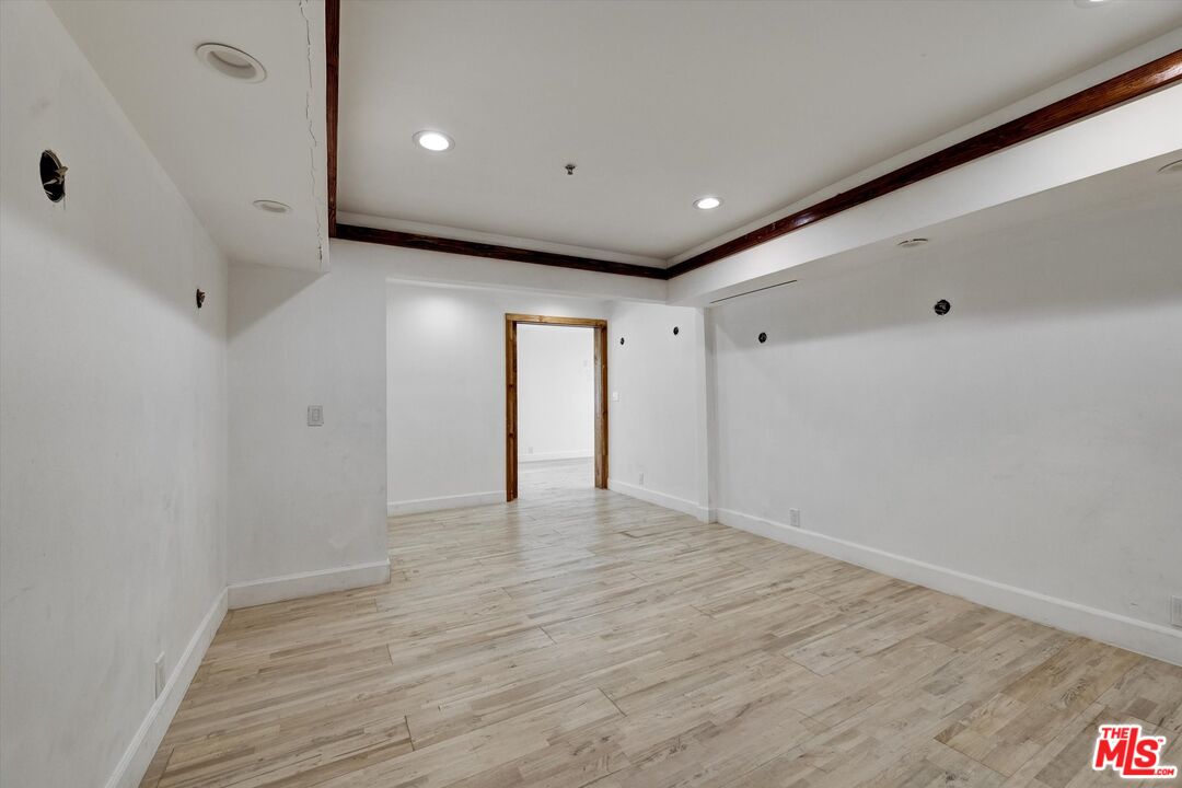 1754 Franklin Canyon Dr