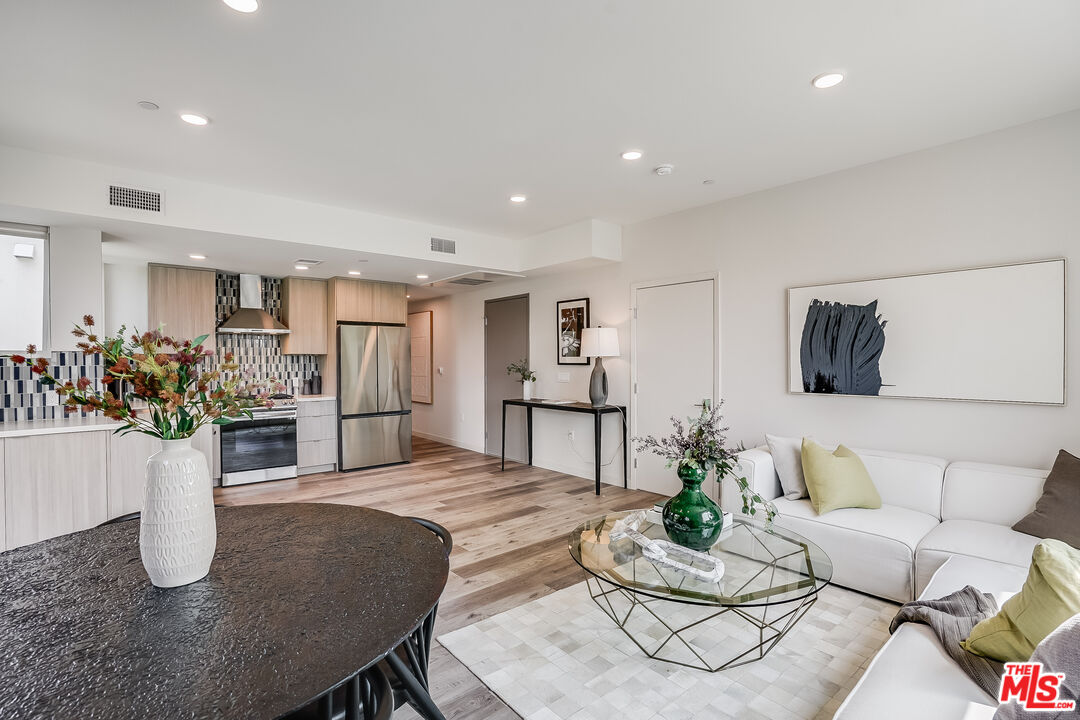 1101 S Bedford St Unit: 402