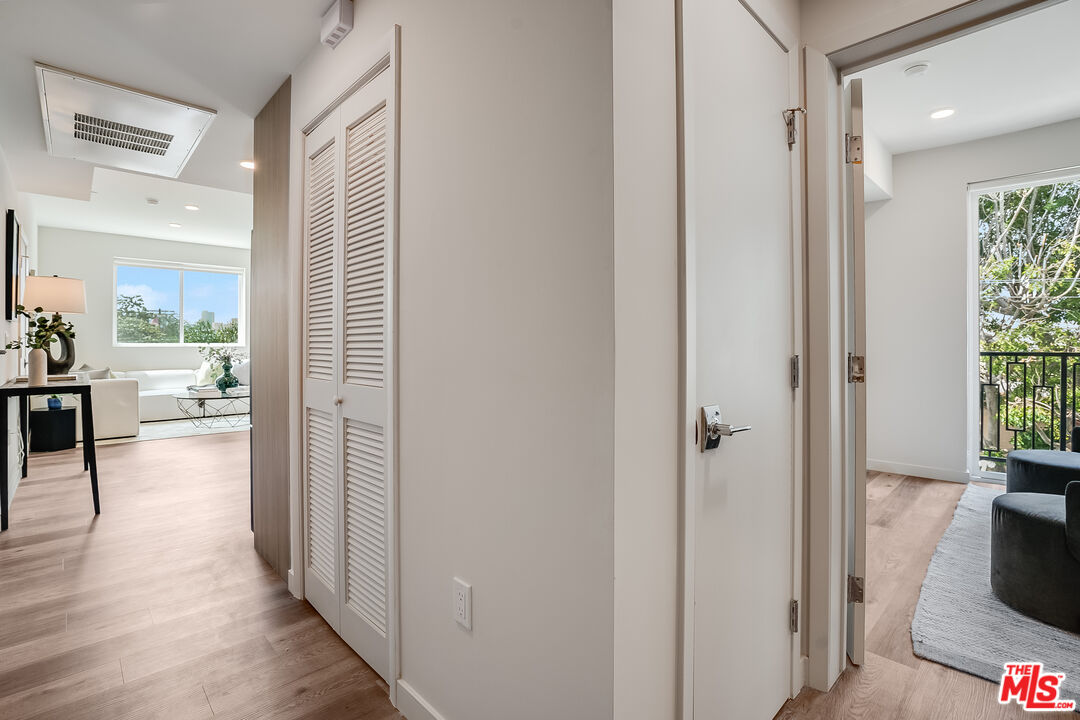 1101 S Bedford St Unit: 402