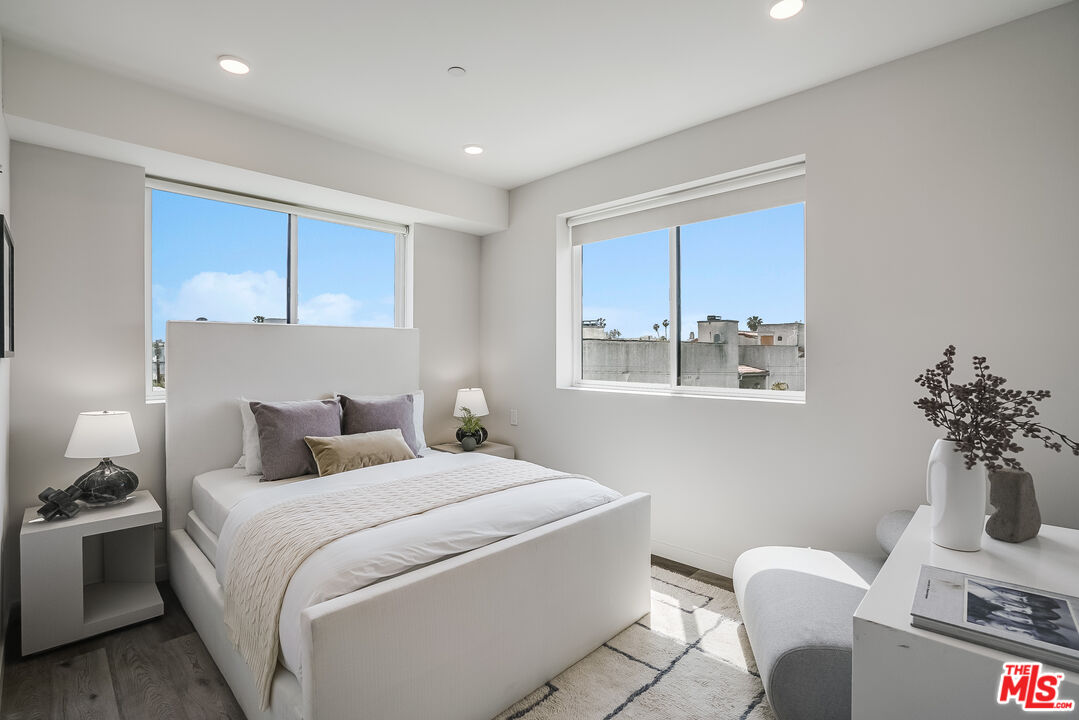 1101 S Bedford St Unit: 402