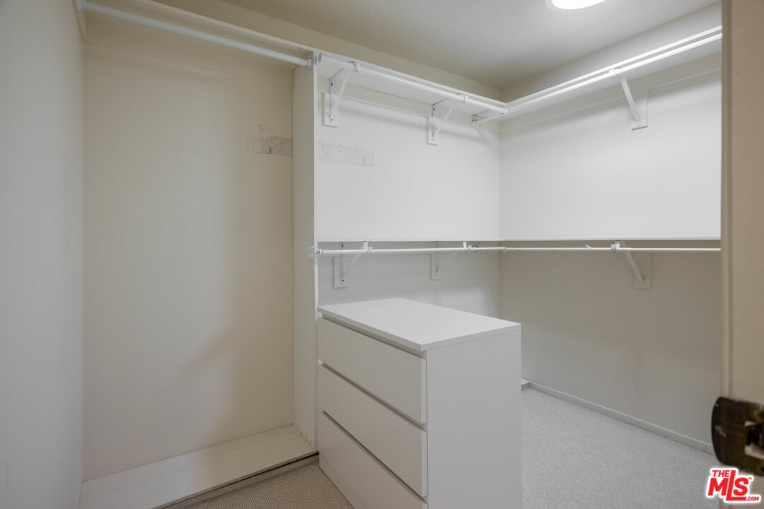 4444 Wilshire Blvd Unit: 206