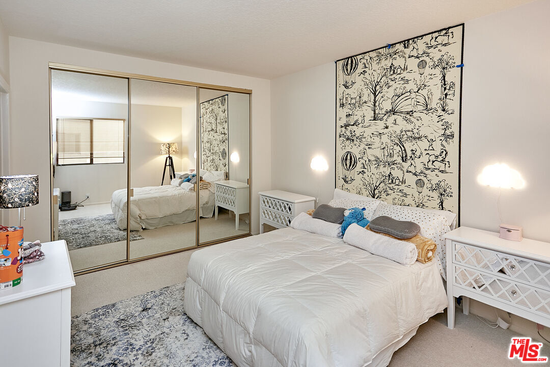 4444 Wilshire Blvd Unit: 206