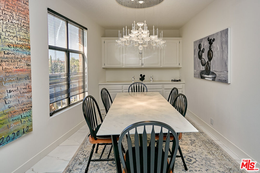4444 Wilshire Blvd Unit: 206