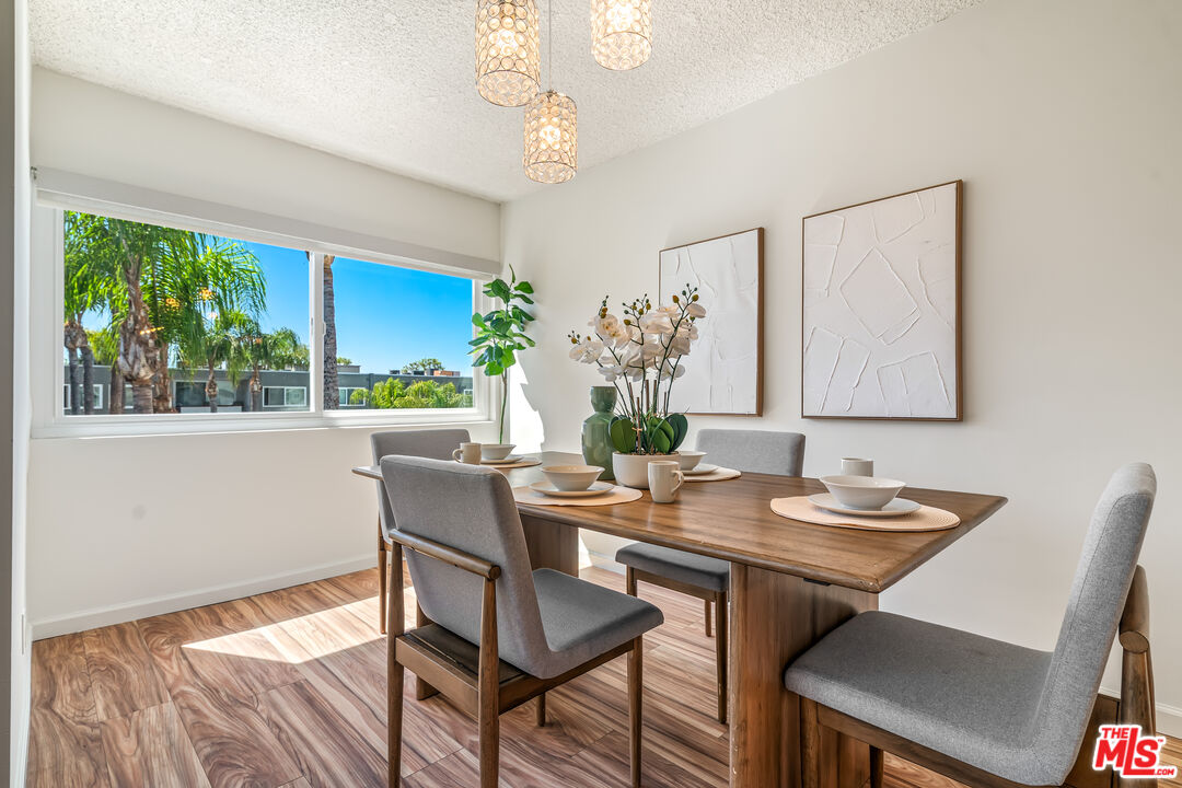 4915 Tyrone Ave Unit: 334