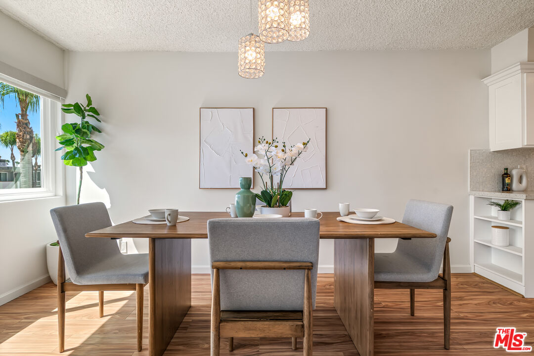 4915 Tyrone Ave Unit: 334