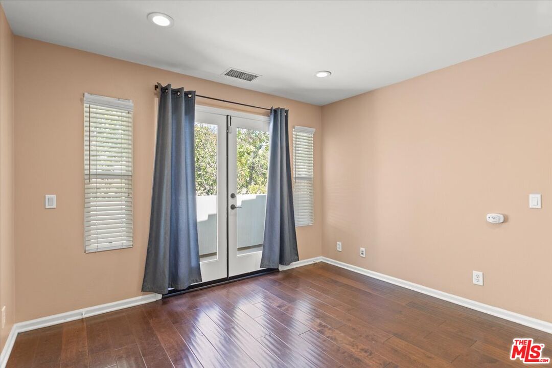 1749 Grand Ave Unit: 6