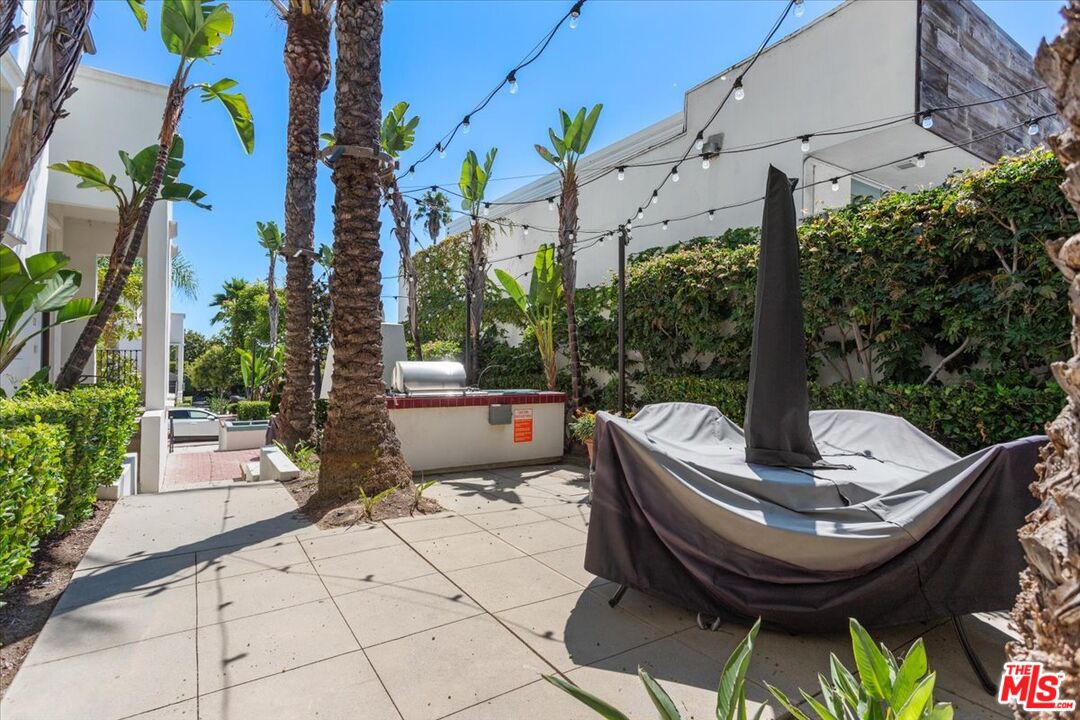 1749 Grand Ave Unit: 6