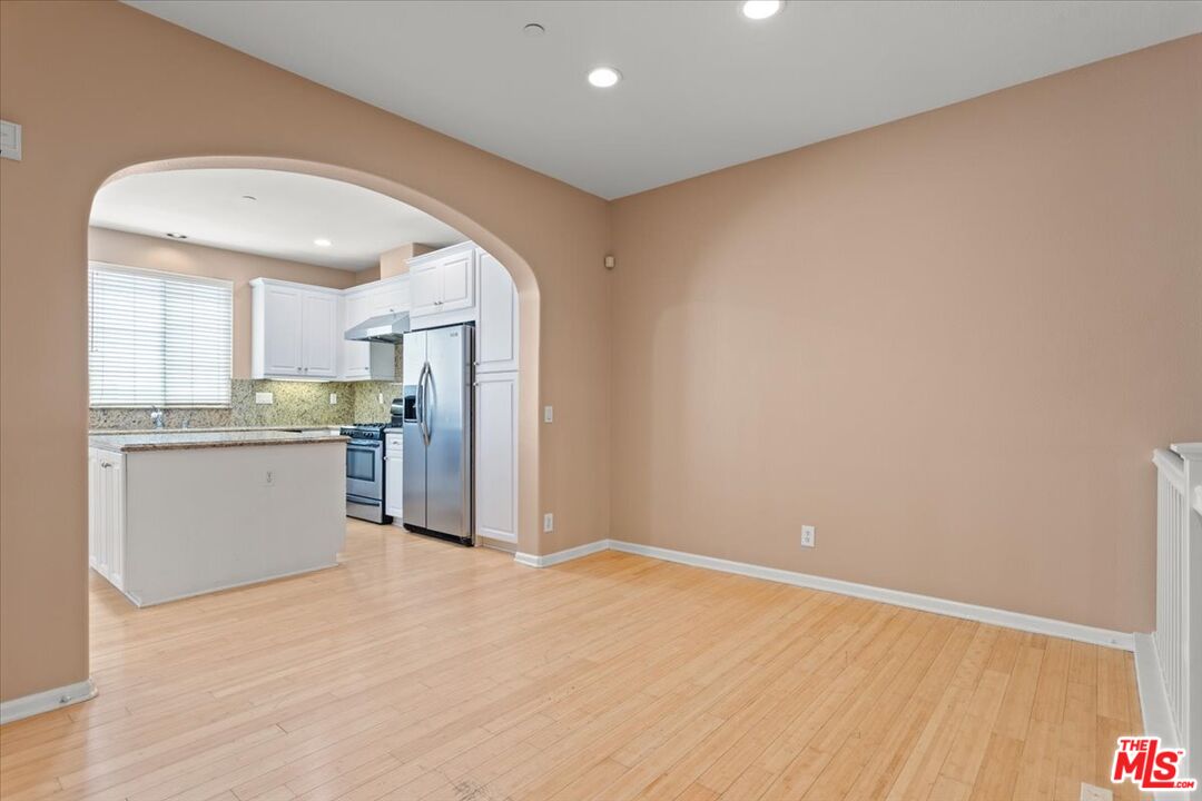 1749 Grand Ave Unit: 6