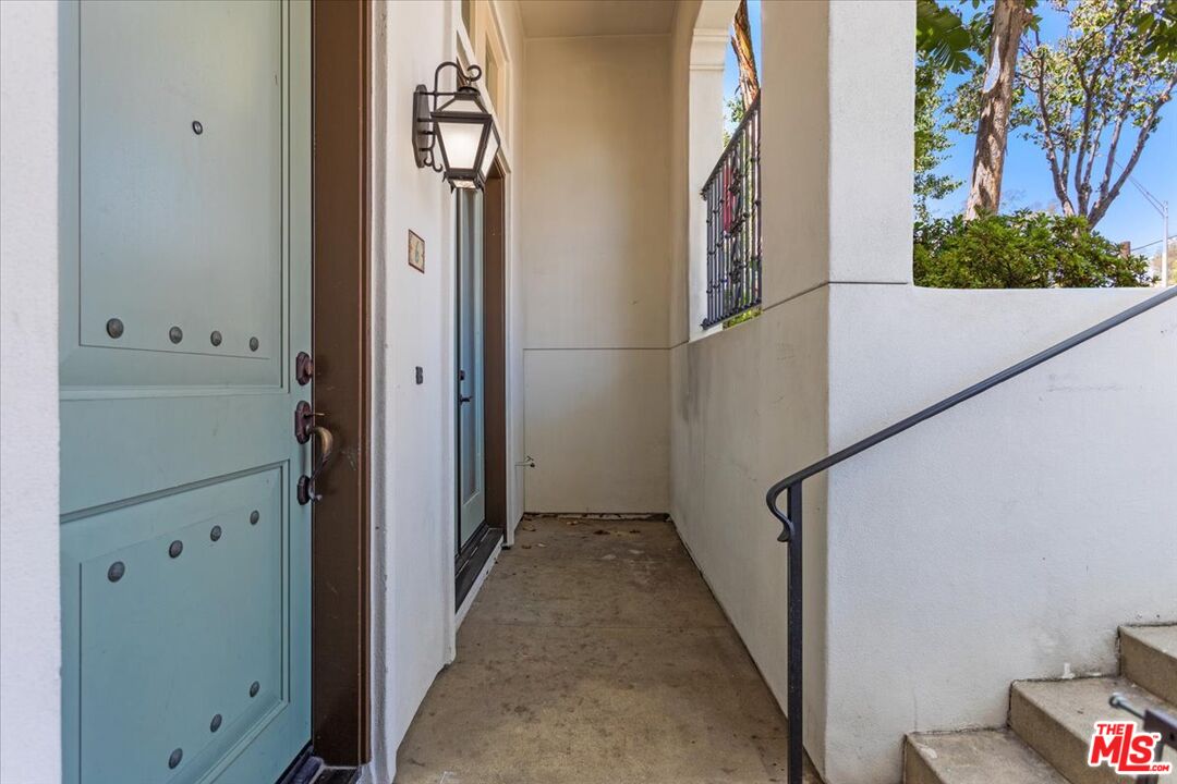 1749 Grand Ave Unit: 6