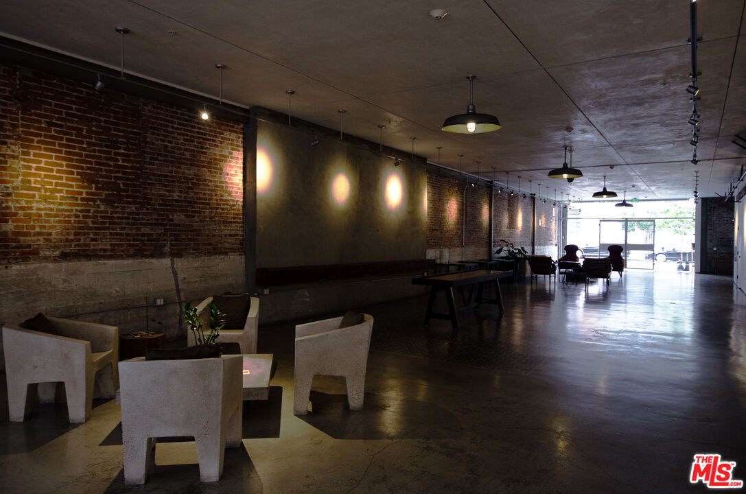 527 Molino St Unit: 217