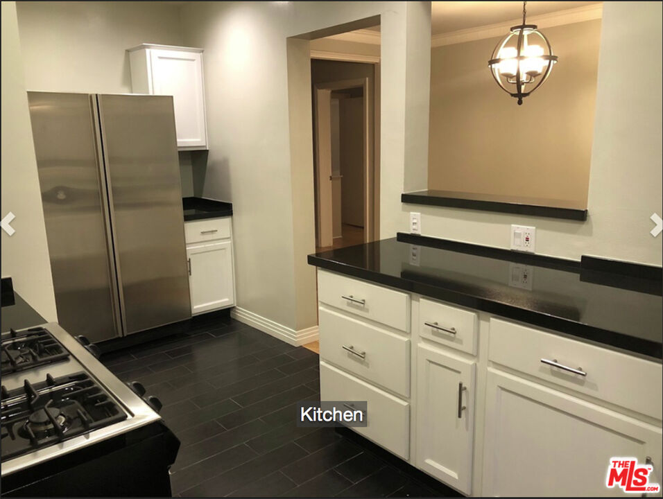 1219 SUNSET PLAZA DR Unit: 2