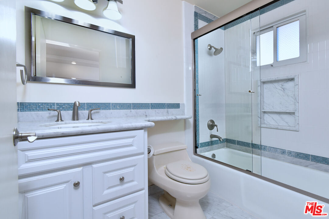 12841 Bloomfield St Unit: 306