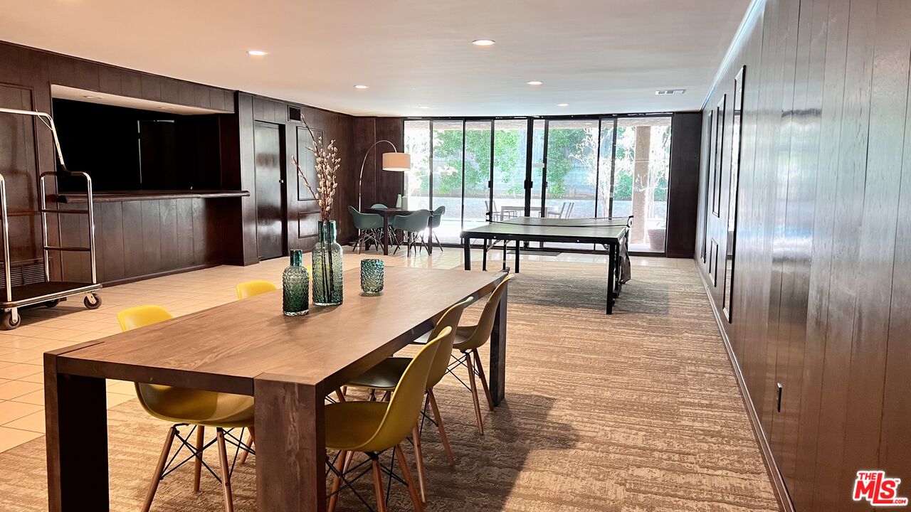 1124 N Kings Rd Unit: 103