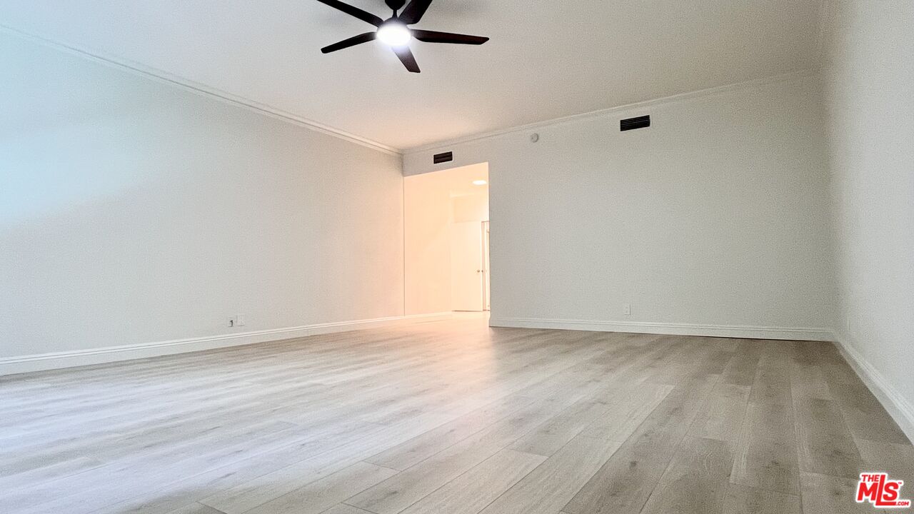 1124 N Kings Rd Unit: 103