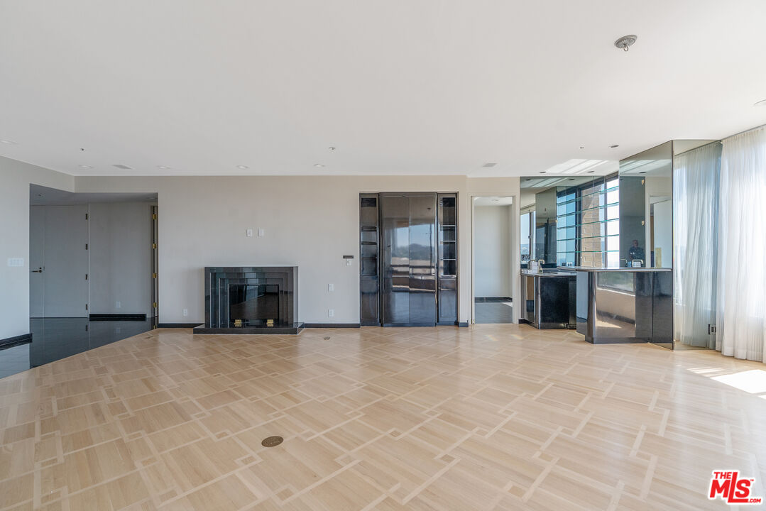 10430 WILSHIRE BLVD Unit: 2001
