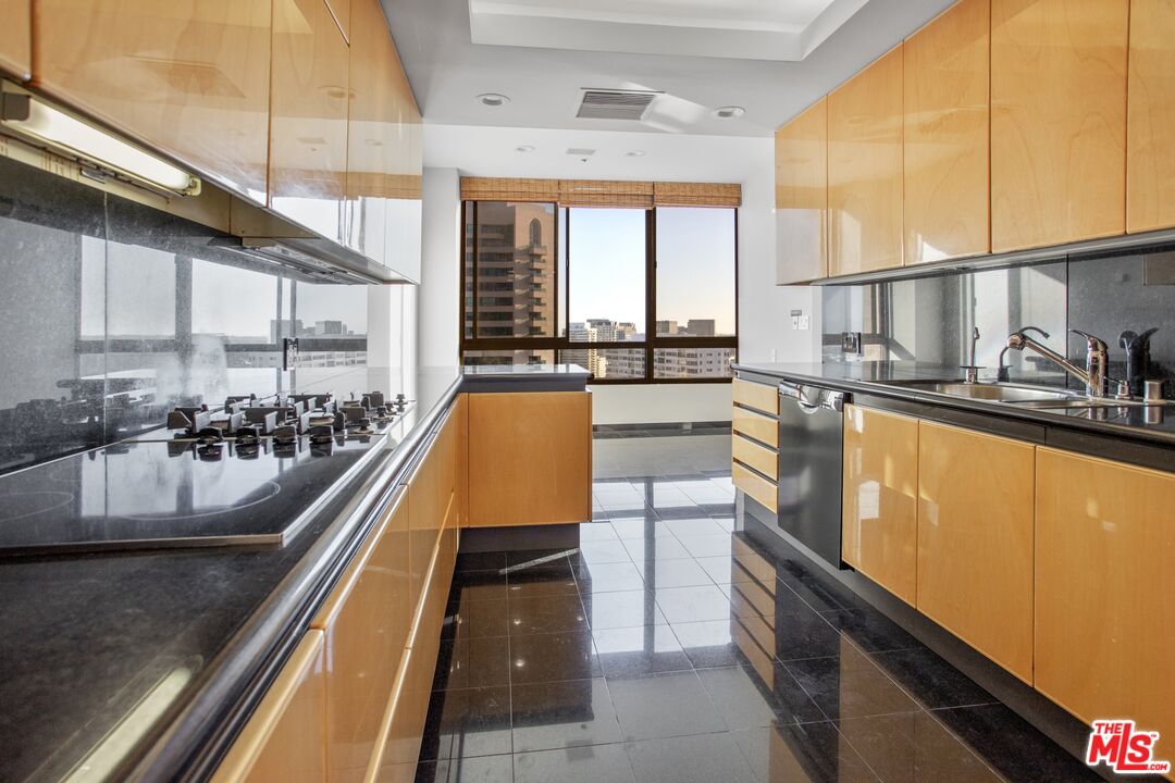 10430 WILSHIRE BLVD Unit: 2001