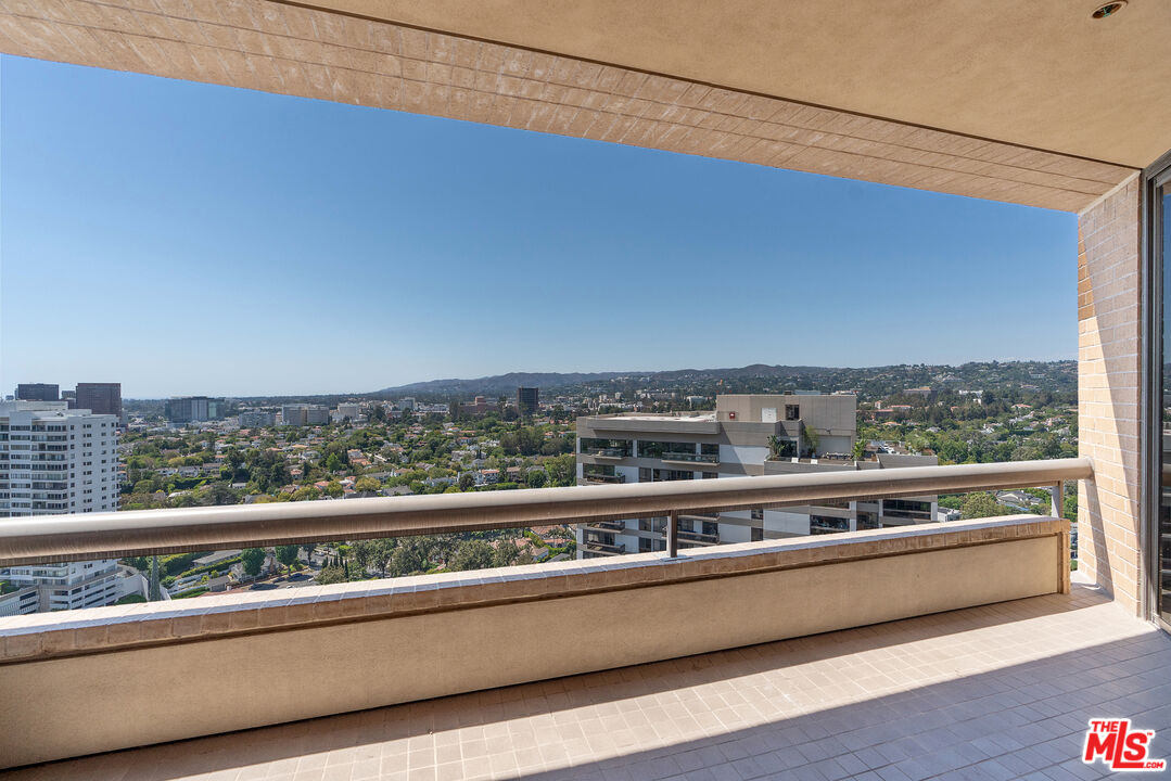 10430 WILSHIRE BLVD Unit: 2001