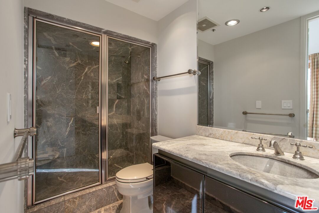 10430 WILSHIRE BLVD Unit: 2001