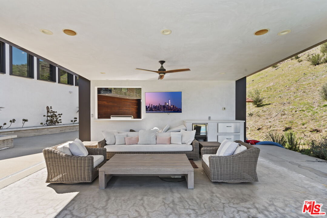 31830 Lobo Canyon