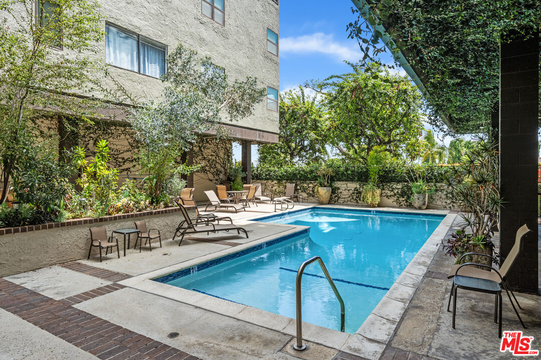 9000 Cynthia St Unit: 205