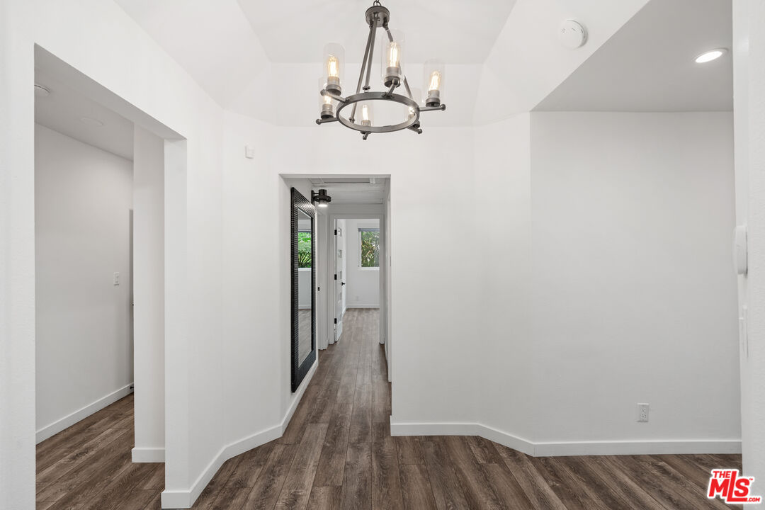 9000 Cynthia St Unit: 205