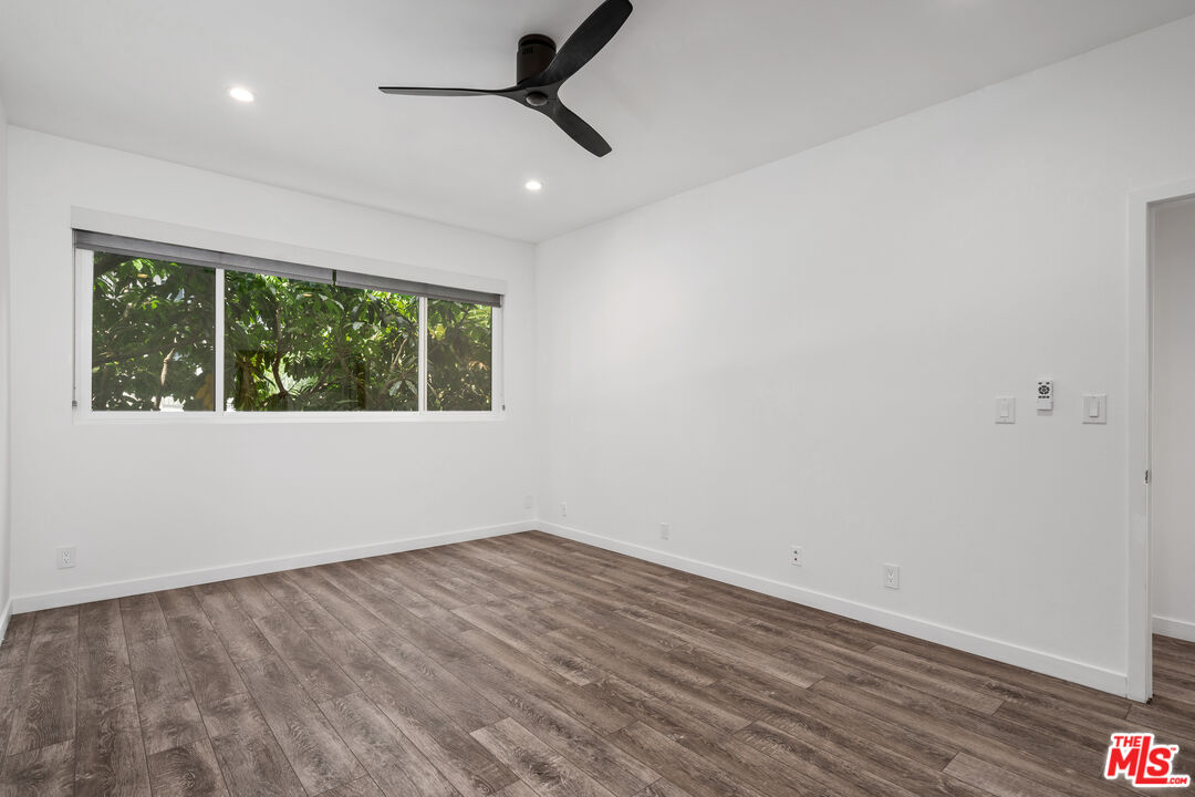 9000 Cynthia St Unit: 205