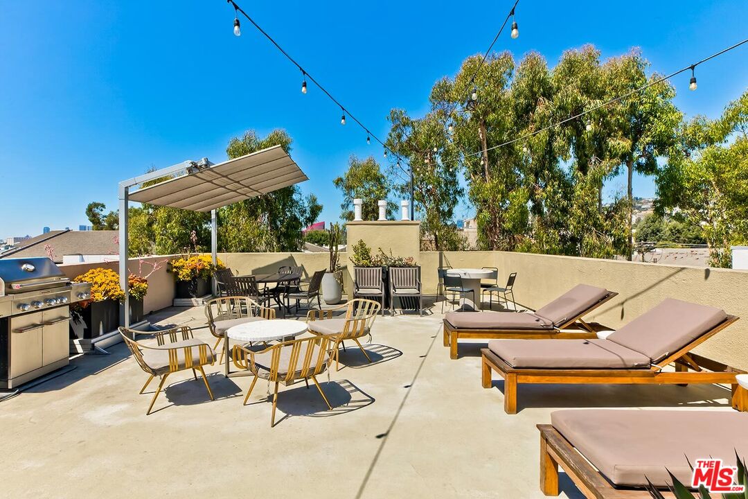 750 N Kings Rd Unit: 120