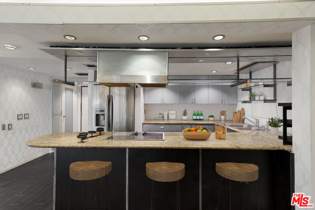 10590 Wilshire Blvd Unit: 504