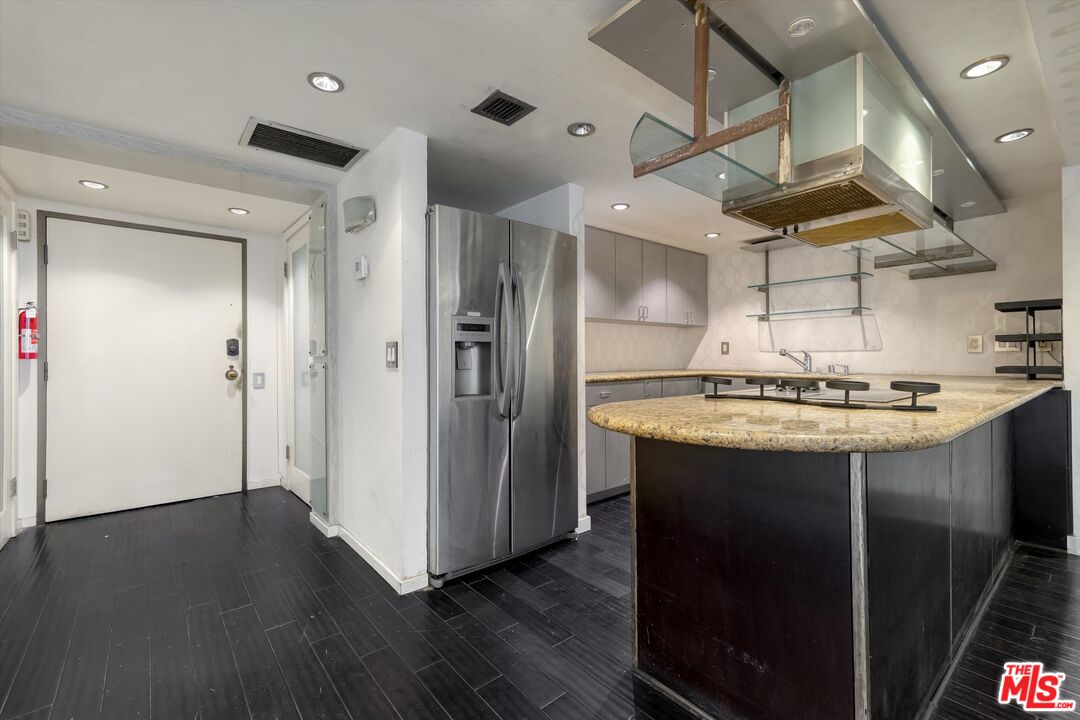 10590 Wilshire Blvd Unit: 504