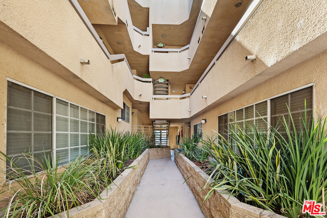 333 W Alameda Ave Unit: 103