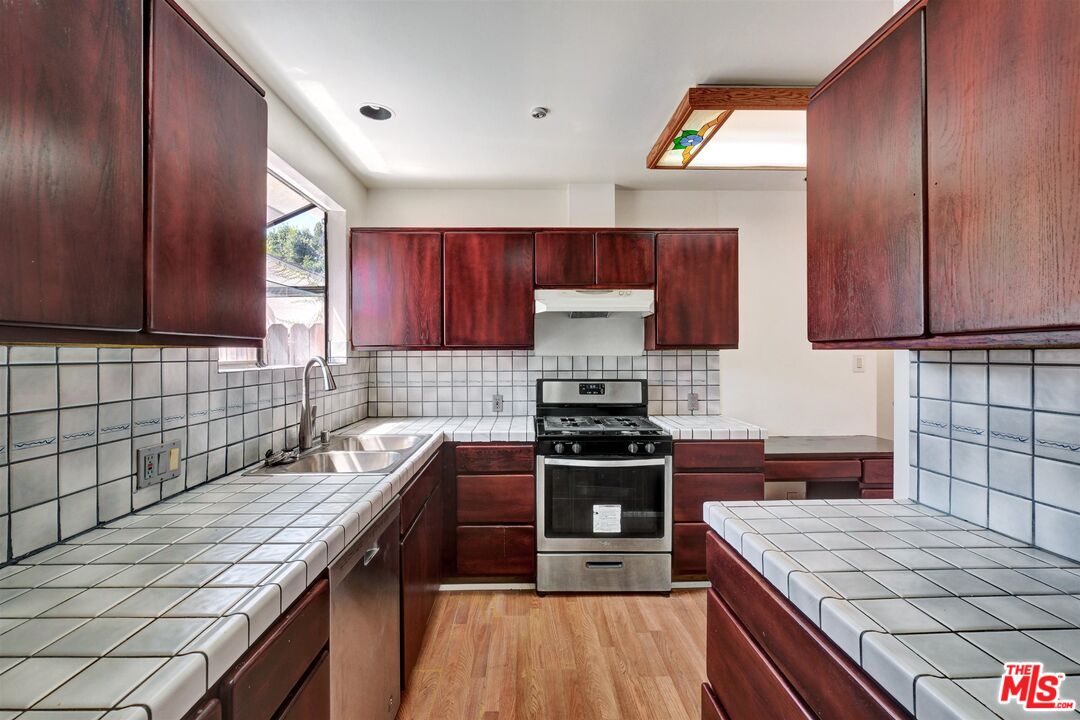 2511 Castle Heights Ave