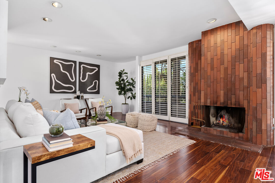 11982 Kiowa Ave Unit: 203