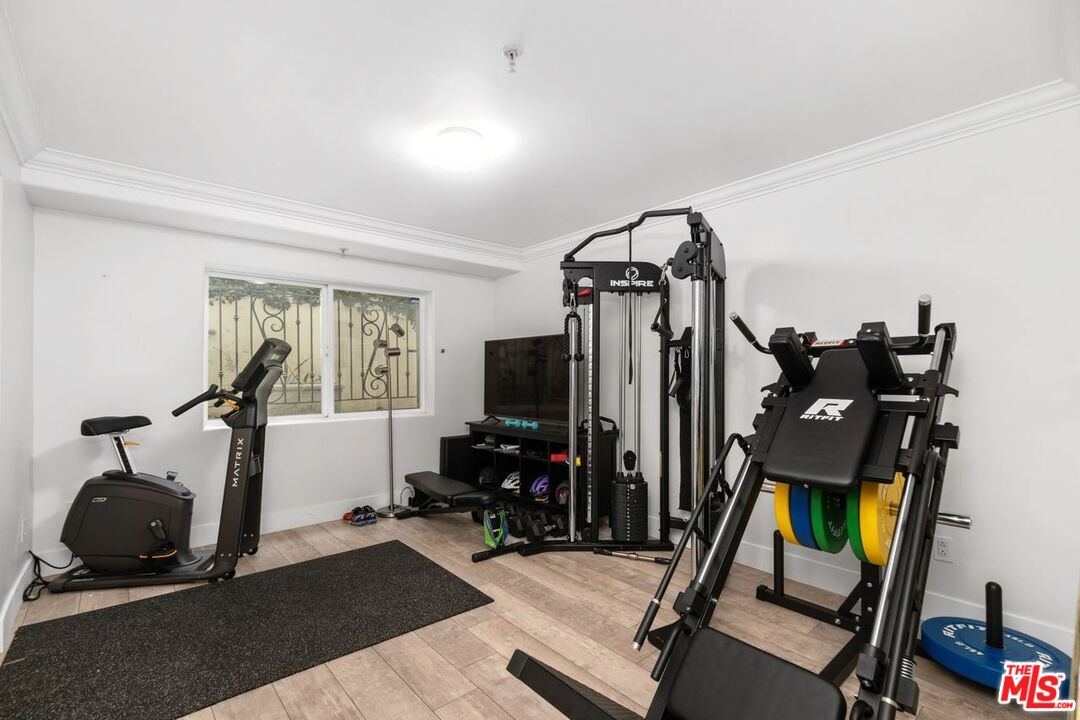 11974 Mayfield Ave Unit: 2