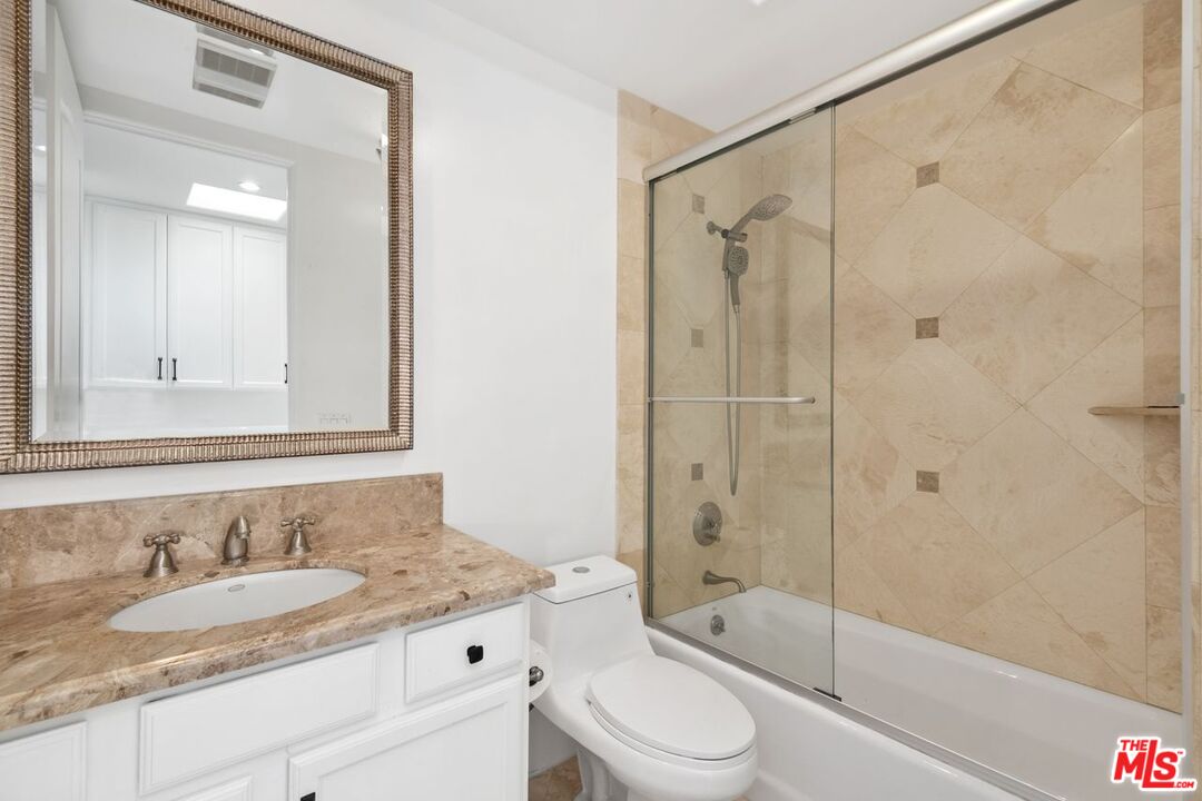 11974 Mayfield Ave Unit: 2