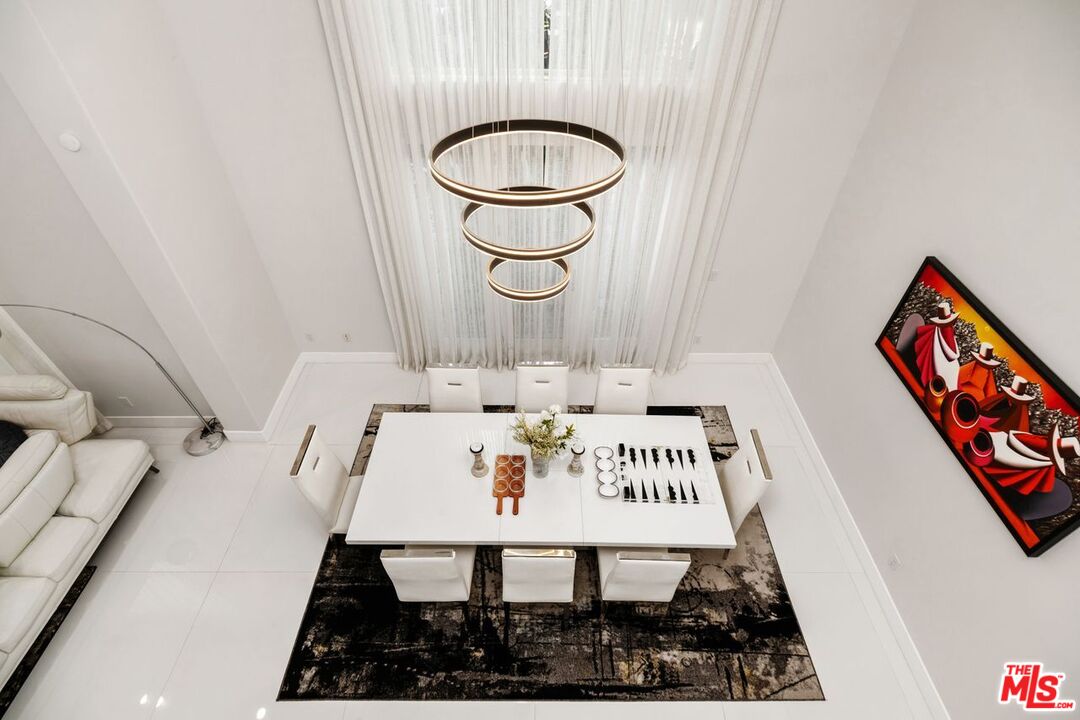 11974 Mayfield Ave Unit: 2