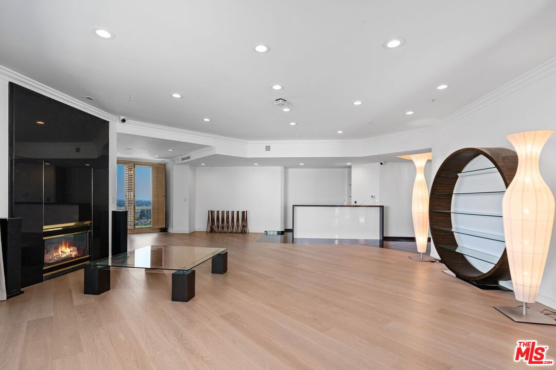 10490 Wilshire Blvd Unit: 1004