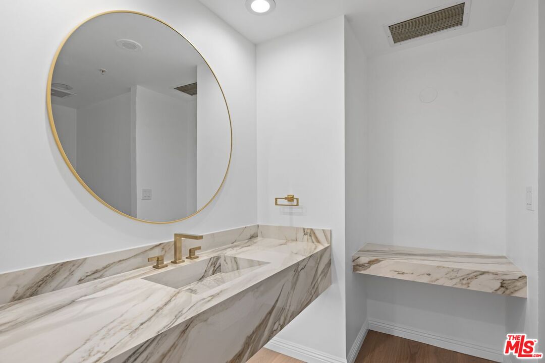 10490 Wilshire Blvd Unit: 1004