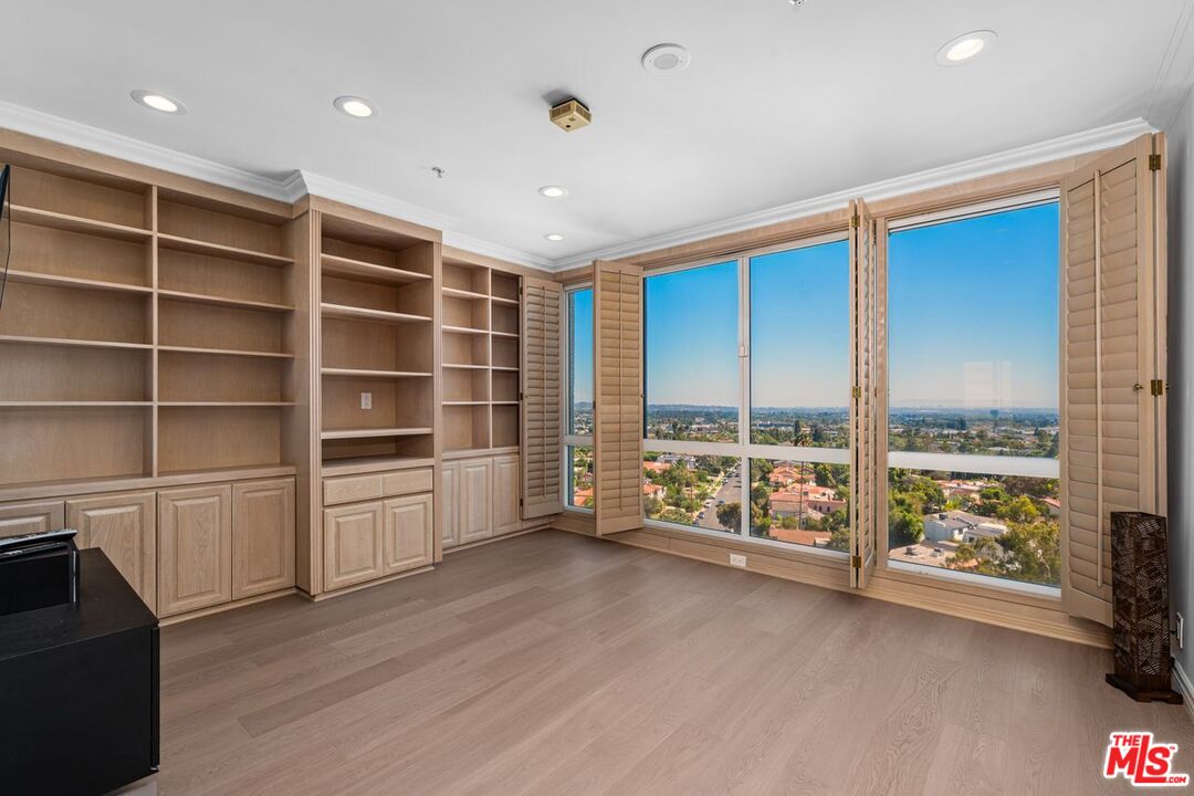 10490 Wilshire Blvd Unit: 1004