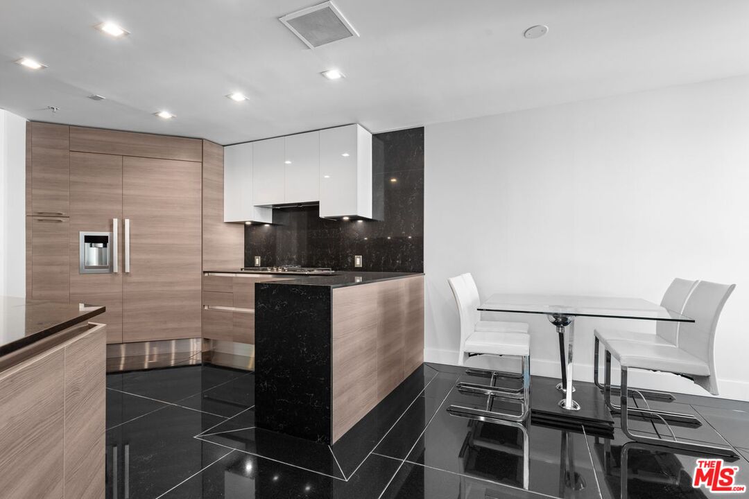 10490 Wilshire Blvd Unit: 1004