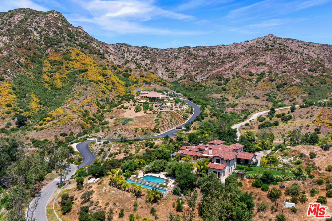 31823 Lobo Canyon Rd