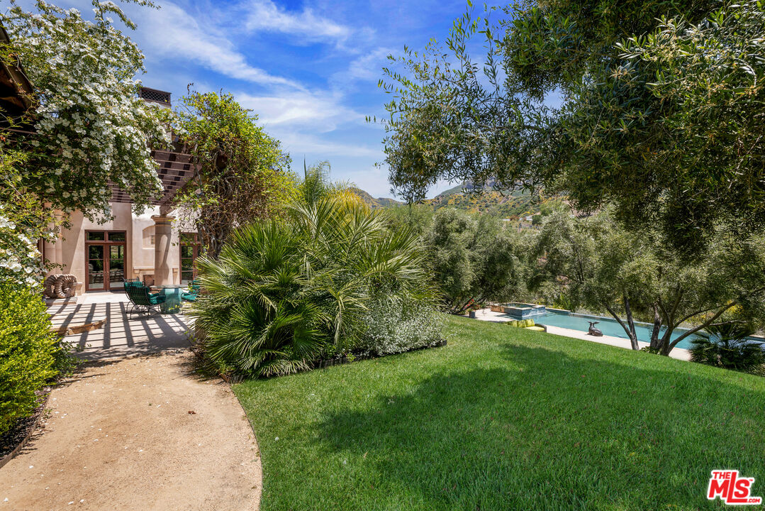 31823 Lobo Canyon Rd