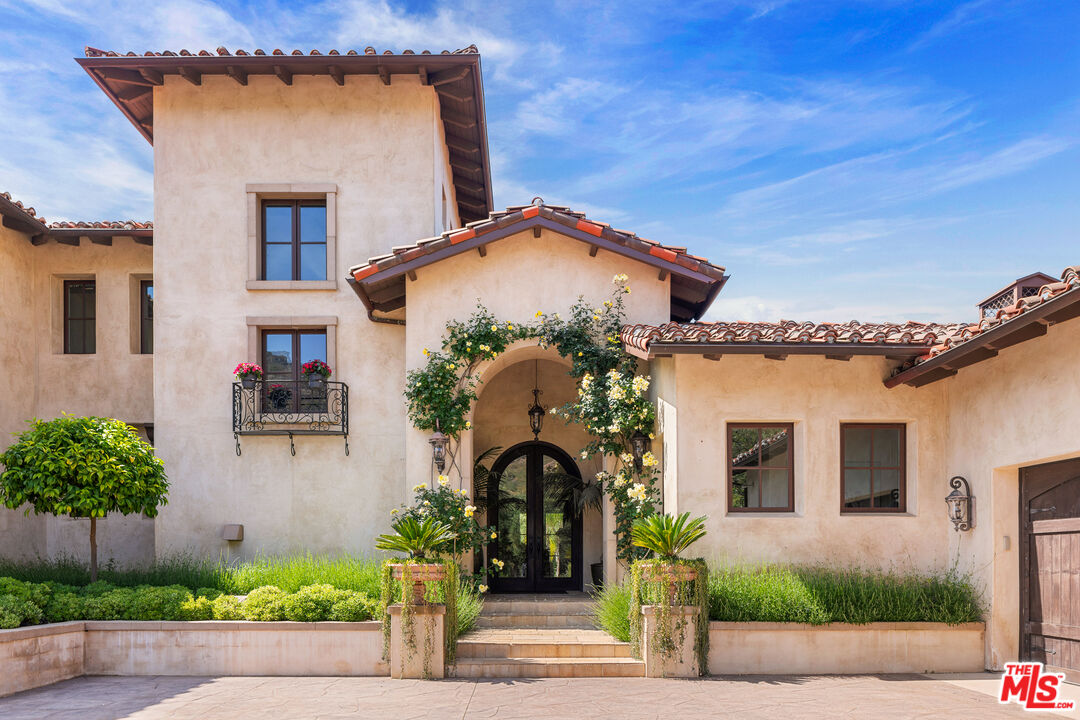 31823 Lobo Canyon Rd