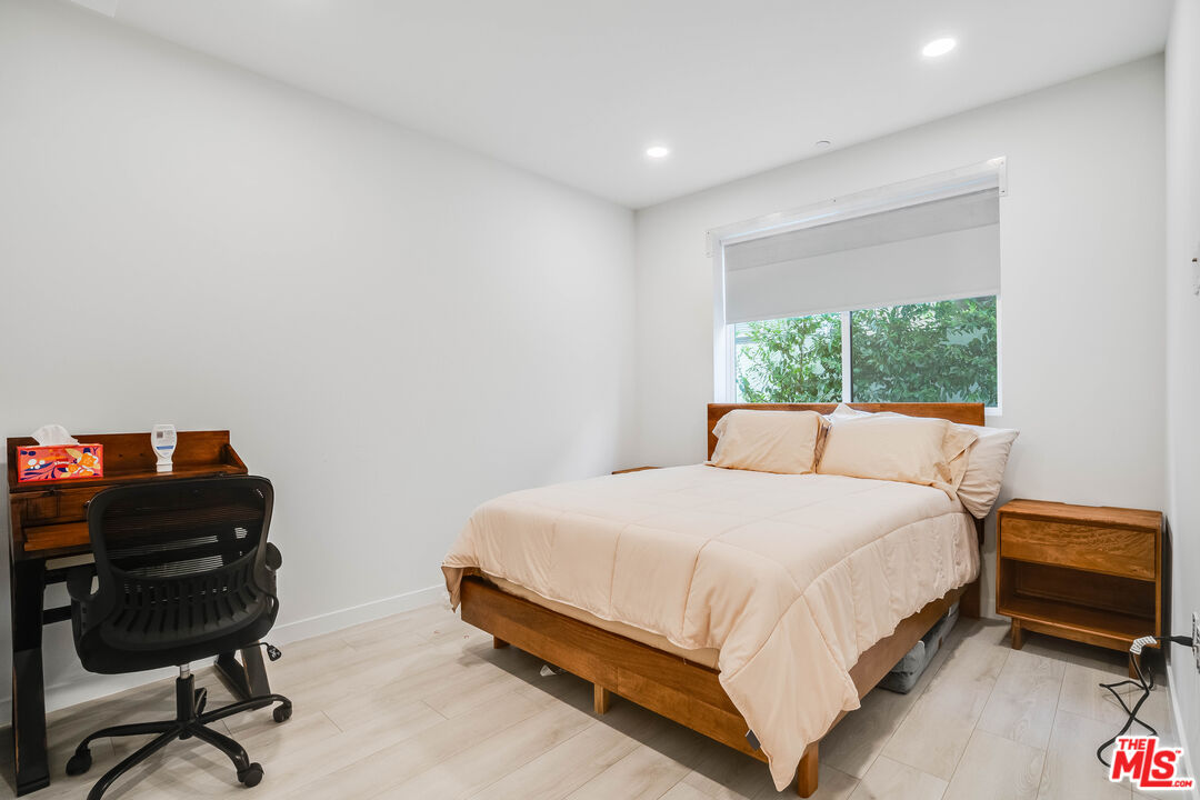 1021 S Shenandoah St Unit: 101