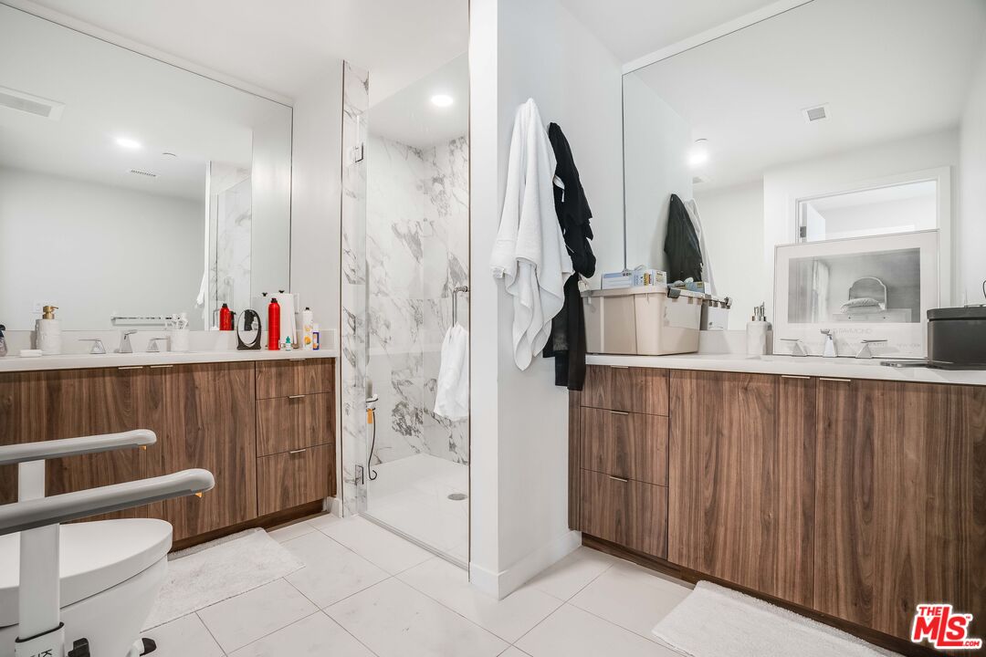 1021 S Shenandoah St Unit: 101